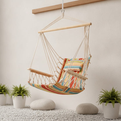 Hamac chaise bohème BOHOVA installé en intérieur avec décoration naturelle